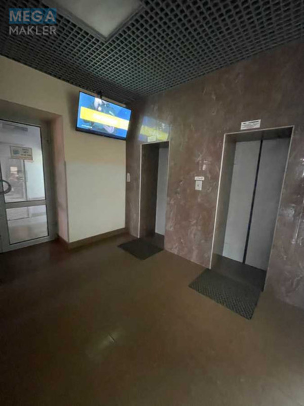Продаж комерційної нерухомості, 433 кв.м, под офис, <a class="location-link" href="/kiev/" title="Недвижимость Київ">Київ</a>, <a class="location-link" href="/kiev/podolskij/" title="Недвижимость Подільський район">Подільський р-н</a>, Кирилівська вул., 160 (изображение 10)