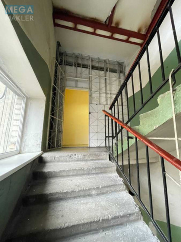 Продаж комерційної нерухомості, 433 кв.м, под офис, <a class="location-link" href="/kiev/" title="Недвижимость Київ">Київ</a>, <a class="location-link" href="/kiev/podolskij/" title="Недвижимость Подільський район">Подільський р-н</a>, Кирилівська вул., 160 (изображение 15)