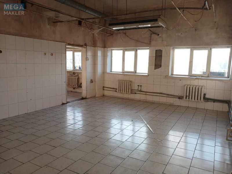 Оренда окремої будівлі/побудови, 121 кв.м, под производство, <a class="location-link" href="/kiev/" title="Недвижимость Київ">Київ</a>, <a class="location-link" href="/kiev/solomenskij/" title="Недвижимость Солом'янський район">Солом'янський р-н</a>, Вокзальная пл., 3 (изображение 8)