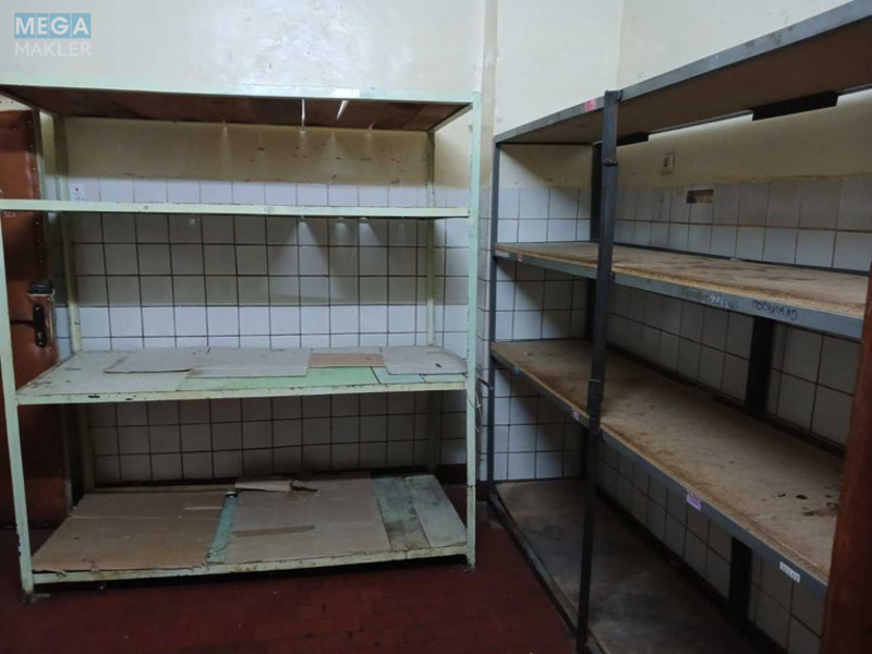 Оренда окремої будівлі/побудови, 121 кв.м, под производство, <a class="location-link" href="/kiev/" title="Недвижимость Київ">Київ</a>, <a class="location-link" href="/kiev/solomenskij/" title="Недвижимость Солом'янський район">Солом'янський р-н</a>, Вокзальная пл., 3 (изображение 12)