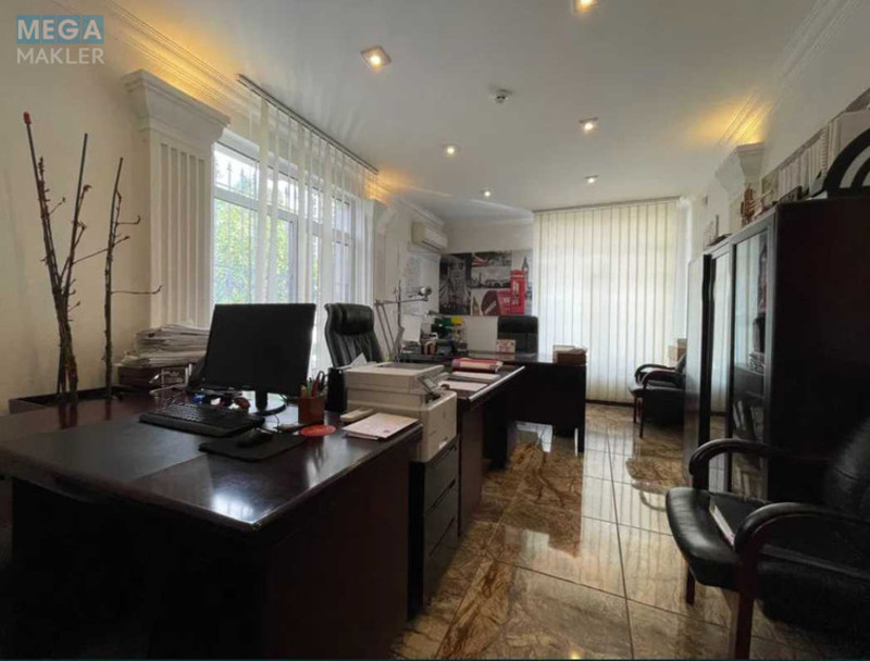 Продаж комерційної нерухомості, 674 кв.м, под магазин, <a class="location-link" href="/kiev/" title="Недвижимость Київ">Київ</a>, <a class="location-link" href="/kiev/goloseevskij/" title="Недвижимость Голосіївський район">Голосіївський р-н</a>, Михайла Максимовича вул., 24 (изображение 2)