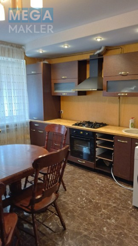 Продаж дома, 3&nbsp;поверху, 130&nbsp;кв.м, 4&nbsp;кімнати, люкс, ділянка 2&nbsp;сотки, <a class="location-link" href="/petrovskoe-selo-kv-kievo-svyatoshinskij-rajon/" title="Недвижимость Петрівське">Петрівське</a>, Виноградна 4 (изображение 22)