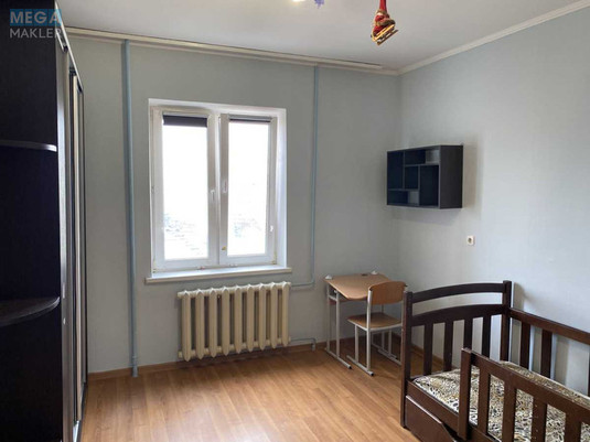 Оренда 3 кімнатної квартири, <a class="location-link" href="/kiev/" title="Недвижимость Київ">Київ</a>, <a class="location-link" href="/kiev/darnickij/" title="Недвижимость Дарницький район">Дарницький р-н</a>, Срибнокильская ул. (изображение 6)