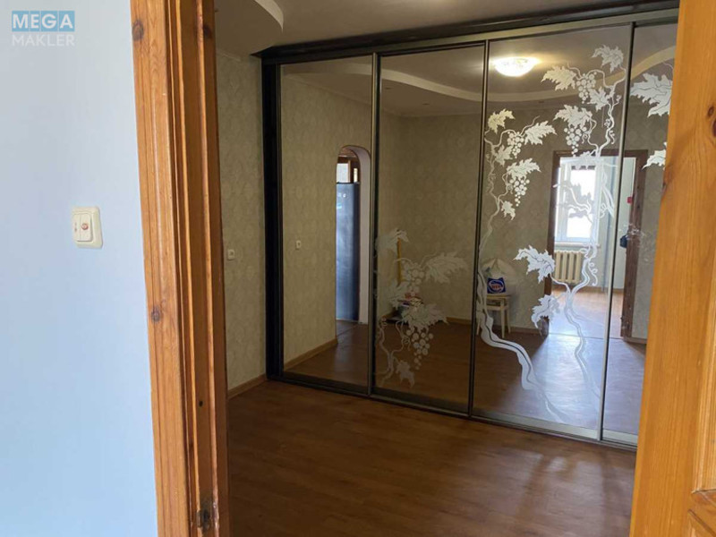 Оренда 3 кімнатної квартири, <a class="location-link" href="/kiev/" title="Недвижимость Київ">Київ</a>, <a class="location-link" href="/kiev/darnickij/" title="Недвижимость Дарницький район">Дарницький р-н</a>, Срибнокильская ул. (изображение 8)