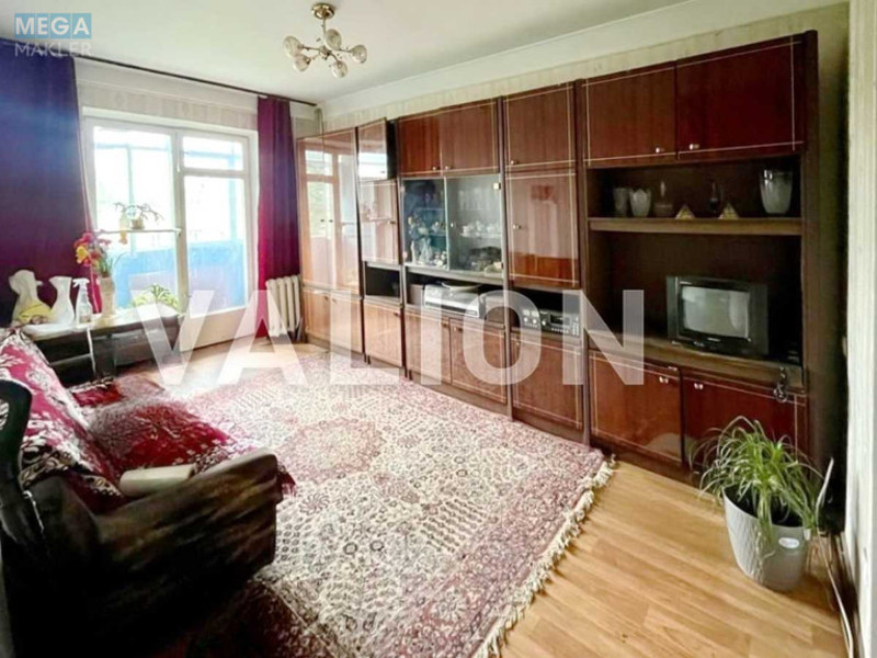 Продаж 3 кімнатної квартири (61/39/6,5), 6 пов. 9 пов. будинку, <a class="location-link" href="/kiev/" title="Недвижимость Київ">Київ</a>, <a class="location-link" href="/kiev/svyatoshinskij/" title="Недвижимость Святошинський район">Святошинський р-н</a>, Ромена Роллана бульв., 5/8 (изображение 5)