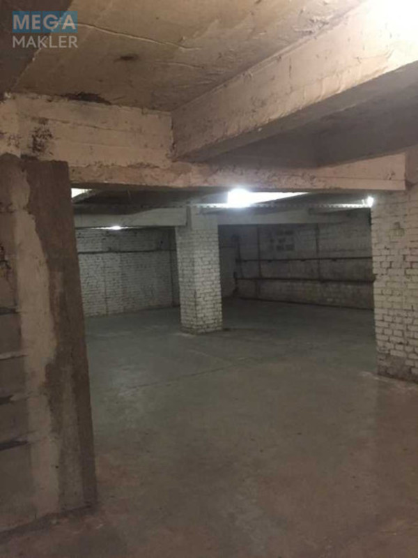 Оренда комерційної нерухомості, 393 кв.м, под склад, <a class="location-link" href="/kiev/" title="Недвижимость Київ">Київ</a>, <a class="location-link" href="/kiev/solomenskij/" title="Недвижимость Солом'янський район">Солом'янський р-н</a>, Радищева ул. (изображение 3)