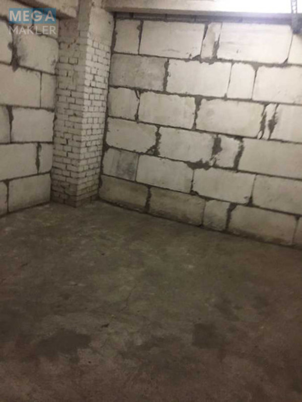 Оренда комерційної нерухомості, 393 кв.м, под склад, <a class="location-link" href="/kiev/" title="Недвижимость Київ">Київ</a>, <a class="location-link" href="/kiev/solomenskij/" title="Недвижимость Солом'янський район">Солом'янський р-н</a>, Радищева ул. (изображение 11)