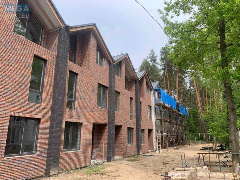 Продаж дома, 3 поверху, 179 кв.м, 5 кімнат, ділянка 1,80 сотка, <a class="location-link" href="/kiev/" title="Недвижимость Київ">Київ</a>, <a class="location-link" href="/kiev/obolonskij/" title="Недвижимость Оболонський район">Оболонський р-н</a>, Лісна вул., 81а (изображение 3)
