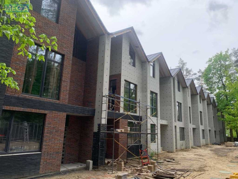 Продаж дома, 3 поверху, 179 кв.м, 5 кімнат, ділянка 1,80 сотка, <a class="location-link" href="/kiev/" title="Недвижимость Київ">Київ</a>, <a class="location-link" href="/kiev/obolonskij/" title="Недвижимость Оболонський район">Оболонський р-н</a>, Лісна вул., 81а (изображение 4)