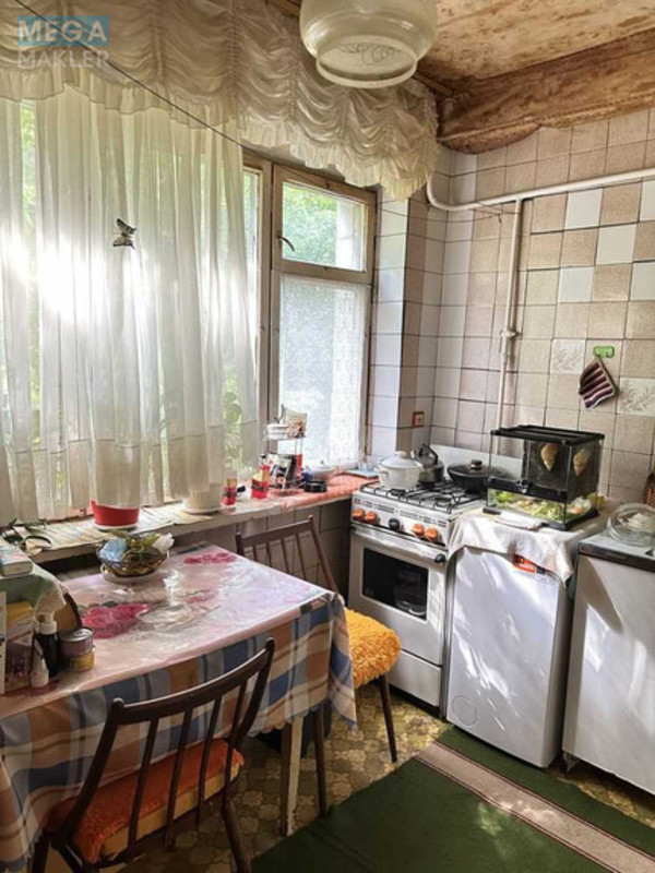 Оренда кімнати (підселення), <a class="location-link" href="/kiev/" title="Недвижимость Київ">Київ</a>, <a class="location-link" href="/kiev/solomenskij/" title="Недвижимость Солом'янський район">Солом'янський р-н</a>, Академика Янгеля ул., 32 (изображение 5)