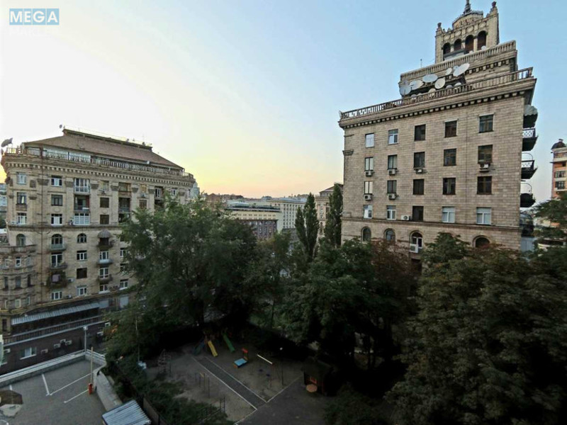 Оренда 3 кімнатної квартири, <a class="location-link" href="/kiev/" title="Недвижимость Київ">Київ</a>, <a class="location-link" href="/kiev/pecherskij/" title="Недвижимость Печерський район">Печерський р-н</a>, Крещатик ул., 27б (изображение 4)