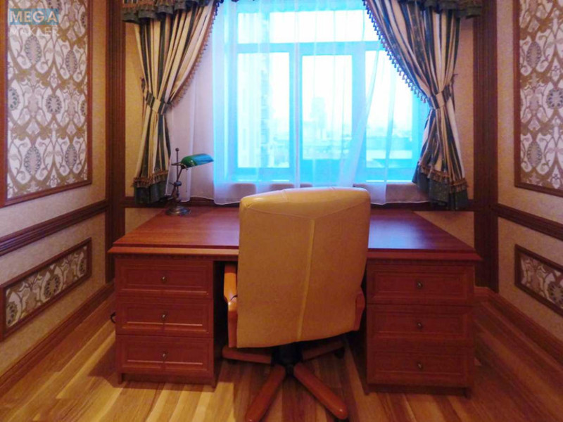 Оренда 3 кімнатної квартири, <a class="location-link" href="/kiev/" title="Недвижимость Київ">Київ</a>, <a class="location-link" href="/kiev/pecherskij/" title="Недвижимость Печерський район">Печерський р-н</a>, Крещатик ул., 27б (изображение 14)