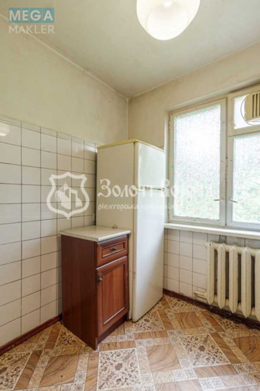 Продаж 2 кімнатної квартири (45/29/6), 5 пов. 5 пов. будинку, <a class="location-link" href="/kiev/" title="Недвижимость Київ">Київ</a>, <a class="location-link" href="/kiev/svyatoshinskij/" title="Недвижимость Святошинський район">Святошинський р-н</a>, Академіка Туполєва вул., 7 (изображение 7)