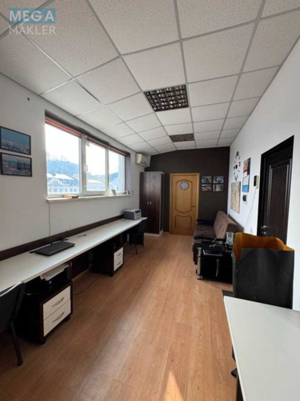 Продаж комерційної нерухомості, 32 кв.м, под офис, <a class="location-link" href="/kiev/" title="Недвижимость Київ">Київ</a>, <a class="location-link" href="/kiev/podolskij/" title="Недвижимость Подільський район">Подільський р-н</a>, Нижній Вал вул., 15 (изображение 4)