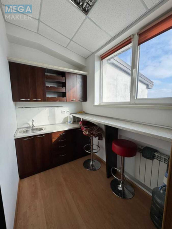 Продаж комерційної нерухомості, 32 кв.м, под офис, <a class="location-link" href="/kiev/" title="Недвижимость Київ">Київ</a>, <a class="location-link" href="/kiev/podolskij/" title="Недвижимость Подільський район">Подільський р-н</a>, Нижній Вал вул., 15 (изображение 5)