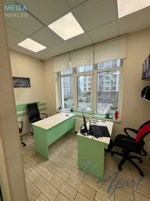 Продаж комерційної нерухомості, 125,40 кв.м, под офис, <a class="location-link" href="/kiev/" title="Недвижимость Київ">Київ</a>, <a class="location-link" href="/kiev/pecherskij/" title="Недвижимость Печерський район">Печерський р-н</a>, Андрія Верхогляда вул., 15 (изображение 2)