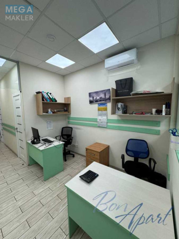 Продаж комерційної нерухомості, 125,40 кв.м, под офис, <a class="location-link" href="/kiev/" title="Недвижимость Київ">Київ</a>, <a class="location-link" href="/kiev/pecherskij/" title="Недвижимость Печерський район">Печерський р-н</a>, Андрія Верхогляда вул., 15 (изображение 4)