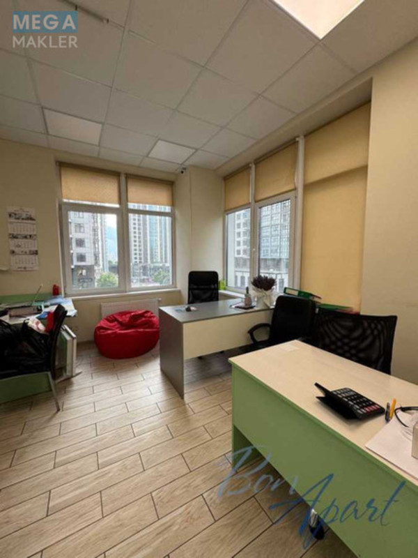 Продаж комерційної нерухомості, 125,40 кв.м, под офис, <a class="location-link" href="/kiev/" title="Недвижимость Київ">Київ</a>, <a class="location-link" href="/kiev/pecherskij/" title="Недвижимость Печерський район">Печерський р-н</a>, Андрія Верхогляда вул., 15 (изображение 5)