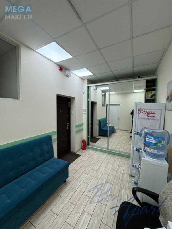 Продаж комерційної нерухомості, 125,40 кв.м, под офис, <a class="location-link" href="/kiev/" title="Недвижимость Київ">Київ</a>, <a class="location-link" href="/kiev/pecherskij/" title="Недвижимость Печерський район">Печерський р-н</a>, Андрія Верхогляда вул., 15 (изображение 10)