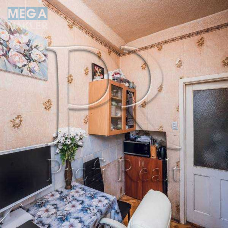 Продаж 2 кімнатної квартири (40/26/6), 4 пов. 5 пов. будинку, <a class="location-link" href="/kiev/" title="Недвижимость Київ">Київ</a>, <a class="location-link" href="/kiev/solomenskij/" title="Недвижимость Солом'янський район">Солом'янський р-н</a>, Антонова Авіаконструктора вулиця, 41 (изображение 8)