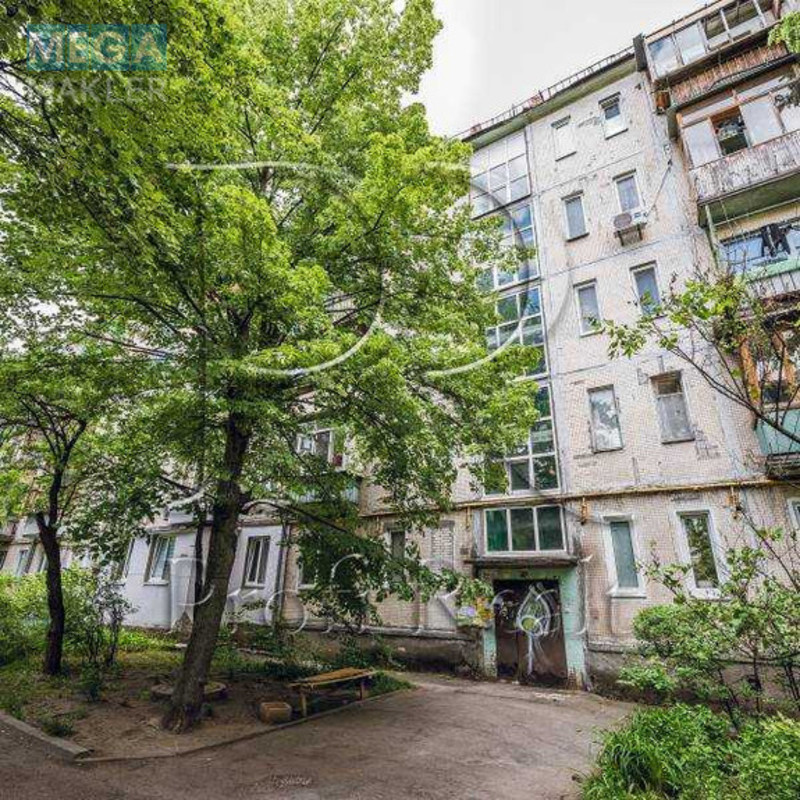 Продаж 2 кімнатної квартири (40/26/6), 4 пов. 5 пов. будинку, <a class="location-link" href="/kiev/" title="Недвижимость Київ">Київ</a>, <a class="location-link" href="/kiev/solomenskij/" title="Недвижимость Солом'янський район">Солом'янський р-н</a>, Антонова Авіаконструктора вулиця, 41 (изображение 14)