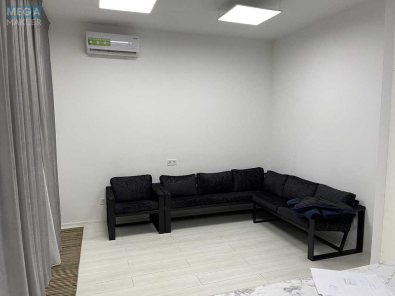 Продаж комерційної нерухомості, 103,50 кв.м, под офис, <a class="location-link" href="/kiev/" title="Недвижимость Київ">Київ</a>, <a class="location-link" href="/kiev/pecherskij/" title="Недвижимость Печерський район">Печерський р-н</a>, Липский пер., 9б (изображение 9)