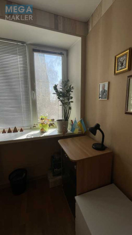 Продаж 3 кімнатної квартири (76/?/9), 4 пов. 12 пов. будинку, <a class="location-link" href="/kiev/" title="Недвижимость Київ">Київ</a>, <a class="location-link" href="/kiev/shevchenkovskij/" title="Недвижимость Шевченківський район">Шевченківський р-н</a>, Золотоустівська вул., 48 (изображение 12)
