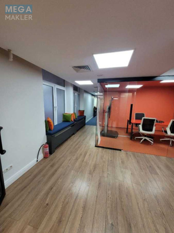 Оренда комерційної нерухомості, 270 кв.м, под офис, <a class="location-link" href="/kiev/" title="Недвижимость Київ">Київ</a>, <a class="location-link" href="/kiev/shevchenkovskij/" title="Недвижимость Шевченківський район">Шевченківський р-н</a>, Льва Толстого вул., 39 (изображение 20)