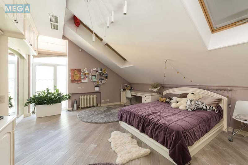 Продаж 4 кімнатної квартири (135/80/35), 9 пов. 11 пов. будинку, <a class="location-link" href="/kiev/" title="Недвижимость Київ">Київ</a>, <a class="location-link" href="/kiev/dneprovskij/" title="Недвижимость Дніпровський район">Дніпровський р-н</a>, Регенераторна вул., 4 (изображение 4)