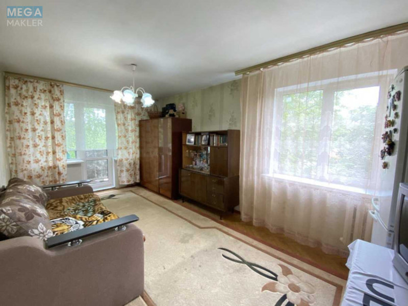 Продаж 2 кімнатної квартири (45/?/?), 4 пов. 9 пов. будинку, <a class="location-link" href="/kiev/" title="Недвижимость Київ">Київ</a>, <a class="location-link" href="/kiev/solomenskij/" title="Недвижимость Солом'янський район">Солом'янський р-н</a>, Метробудівська вул., 1/35 (изображение 2)