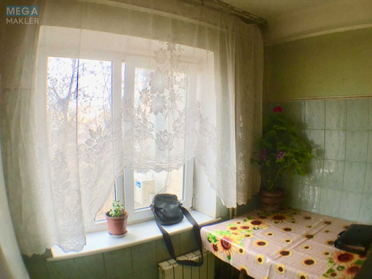 Продаж 2 кімнатної квартири (56/34/8), 4 пов. 9 пов. будинку, <a class="location-link" href="/kiev/" title="Недвижимость Київ">Київ</a>, <a class="location-link" href="/kiev/dneprovskij/" title="Недвижимость Дніпровський район">Дніпровський р-н</a>, Березняковская ул., 12 (изображение 8)