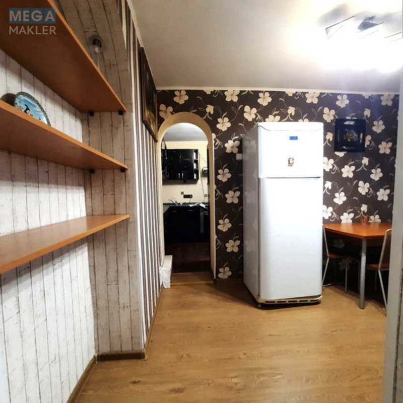 Продаж 3 кімнатної квартири (75/40/16), 3 пов. 14 пов. будинку, <a class="location-link" href="/kiev/" title="Недвижимость Київ">Київ</a>, <a class="location-link" href="/kiev/goloseevskij/" title="Недвижимость Голосіївський район">Голосіївський р-н</a>, Владимира Антоновича ул., 152 (изображение 2)