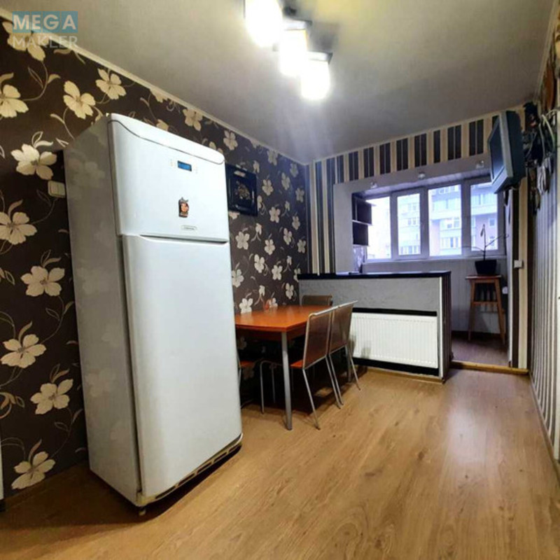 Продаж 3 кімнатної квартири (75/40/16), 3 пов. 14 пов. будинку, <a class="location-link" href="/kiev/" title="Недвижимость Київ">Київ</a>, <a class="location-link" href="/kiev/goloseevskij/" title="Недвижимость Голосіївський район">Голосіївський р-н</a>, Владимира Антоновича ул., 152 (изображение 3)