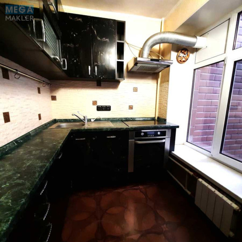 Продаж 3 кімнатної квартири (75/40/16), 3 пов. 14 пов. будинку, <a class="location-link" href="/kiev/" title="Недвижимость Київ">Київ</a>, <a class="location-link" href="/kiev/goloseevskij/" title="Недвижимость Голосіївський район">Голосіївський р-н</a>, Владимира Антоновича ул., 152 (изображение 6)