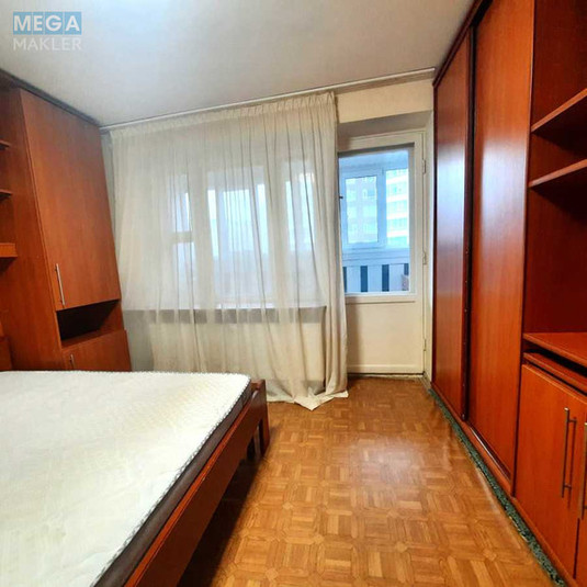 Продаж 3 кімнатної квартири (75/40/16), 3 пов. 14 пов. будинку, <a class="location-link" href="/kiev/" title="Недвижимость Київ">Київ</a>, <a class="location-link" href="/kiev/goloseevskij/" title="Недвижимость Голосіївський район">Голосіївський р-н</a>, Владимира Антоновича ул., 152 (изображение 9)