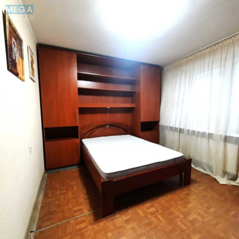 Продаж 3 кімнатної квартири (75/40/16), 3 пов. 14 пов. будинку, <a class="location-link" href="/kiev/" title="Недвижимость Київ">Київ</a>, <a class="location-link" href="/kiev/goloseevskij/" title="Недвижимость Голосіївський район">Голосіївський р-н</a>, Владимира Антоновича ул., 152 (изображение 10)