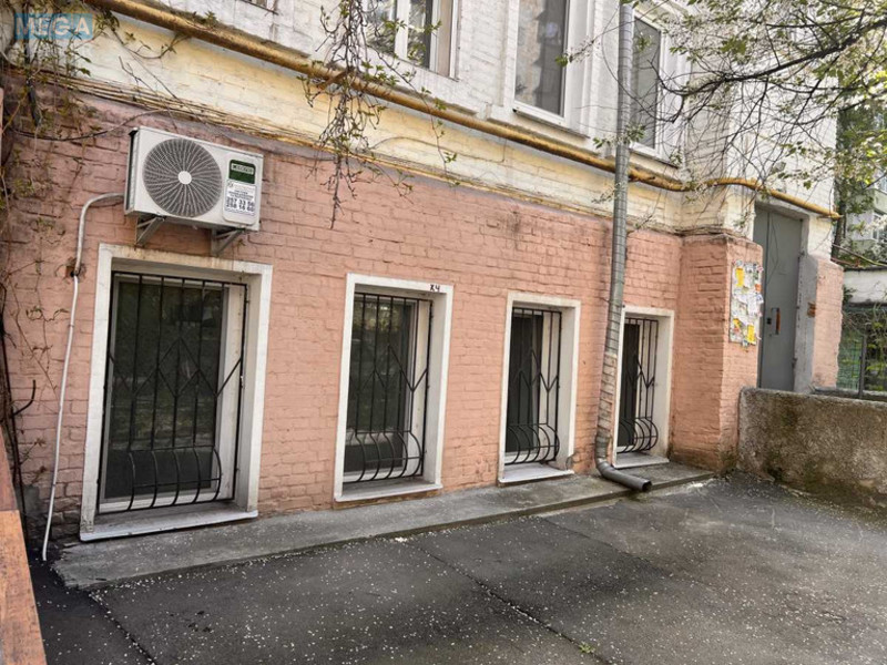 Продаж комерційної нерухомості, 48 кв.м, под магазин, <a class="location-link" href="/kiev/" title="Недвижимость Київ">Київ</a>, <a class="location-link" href="/kiev/pecherskij/" title="Недвижимость Печерський район">Печерський р-н</a>, Владимира Антоновича ул. (изображение 3)