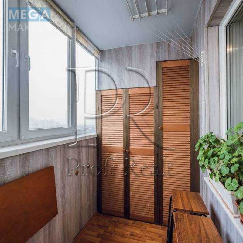 Продаж 3 кімнатної квартири (72/42/8), 16 пов. 18 пов. будинку, <a class="location-link" href="/kiev/" title="Недвижимость Київ">Київ</a>, <a class="location-link" href="/kiev/goloseevskij/" title="Недвижимость Голосіївський район">Голосіївський р-н</a>, Глушкова Академіка проспект, 45 (изображение 3)