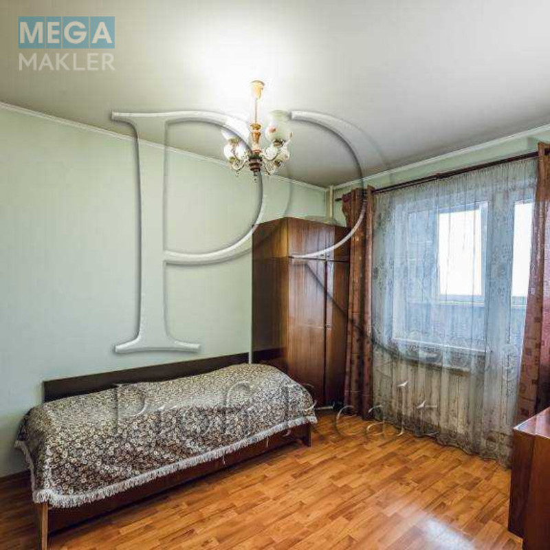 Продаж 3 кімнатної квартири (72/42/8), 16 пов. 18 пов. будинку, <a class="location-link" href="/kiev/" title="Недвижимость Київ">Київ</a>, <a class="location-link" href="/kiev/goloseevskij/" title="Недвижимость Голосіївський район">Голосіївський р-н</a>, Глушкова Академіка проспект, 45 (изображение 7)
