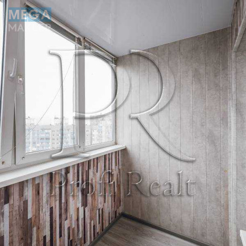 Продаж 3 кімнатної квартири (72/42/8), 16 пов. 18 пов. будинку, <a class="location-link" href="/kiev/" title="Недвижимость Київ">Київ</a>, <a class="location-link" href="/kiev/goloseevskij/" title="Недвижимость Голосіївський район">Голосіївський р-н</a>, Глушкова Академіка проспект, 45 (изображение 9)