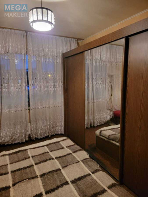 Продаж 3 кімнатної квартири (76/42/8), 3 пов. 18 пов. будинку, <a class="location-link" href="/kiev/" title="Недвижимость Київ">Київ</a>, <a class="location-link" href="/kiev/goloseevskij/" title="Недвижимость Голосіївський район">Голосіївський р-н</a>, Академика Глушкова просп., 33 (изображение 3)
