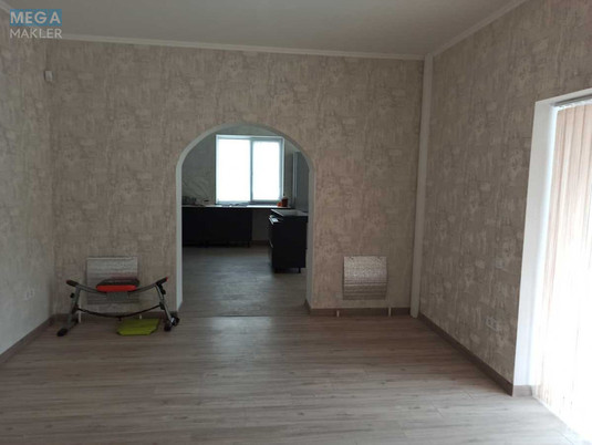 Продаж дома, 2&nbsp;поверху, 404&nbsp;кв.м, 7&nbsp;кімнат, ділянка 14&nbsp;соток, <a class="location-link" href="/zdvizhovka/" title="Недвижимость Здвижівка">Здвижівка</a>, Покровська, 15В (изображение 12)