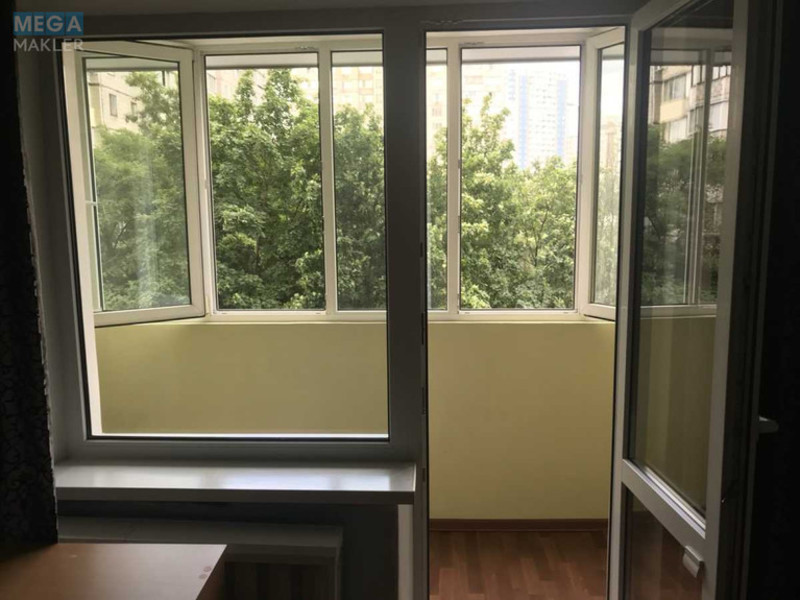 Продаж 1 кімнатної квартири (42/18/8), 4 пов. 9 пов. будинку, <a class="location-link" href="/kiev/" title="Недвижимость Київ">Київ</a>, <a class="location-link" href="/kiev/darnickij/" title="Недвижимость Дарницький район">Дарницький р-н</a>, Вірменська вул., 5А (изображение 4)