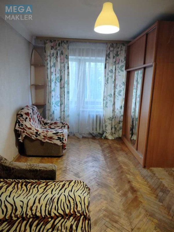 Оренда 1 кімнатної квартири, <a class="location-link" href="/kiev/" title="Недвижимость Київ">Київ</a>, <a class="location-link" href="/kiev/dneprovskij/" title="Недвижимость Дніпровський район">Дніпровський р-н</a>, Будівельників вул., 11 (изображение 2)