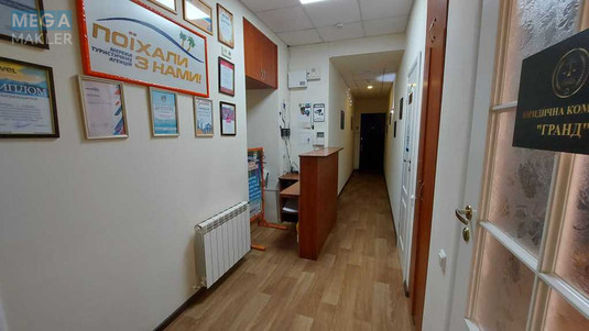 Оренда комерційної нерухомості, 35&nbsp;кв.м, под офис, <a class="location-link" href="/kiev/" title="Недвижимость Київ">Київ</a>, <a class="location-link" href="/kiev/pecherskij/" title="Недвижимость Печерський район">Печерський р-н</a>, Еспланадна вул., 28 (изображение 3)