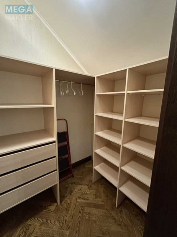 Продаж дома, 3 поверху, 495 кв.м, 5 кімнат, ділянка 13 соток, <a class="location-link" href="/lesniki-selo/" title="Недвижимость Лісники">Лісники</a>, Стешки (изображение 18)