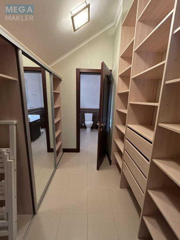Продаж дома, 3 поверху, 495 кв.м, 5 кімнат, ділянка 13 соток, <a class="location-link" href="/lesniki-selo/" title="Недвижимость Лісники">Лісники</a>, Стешки (изображение 21)