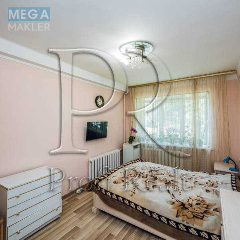 Продаж 3 кімнатної квартири (60/42/9), 1 пов. 9 пов. будинку, <a class="location-link" href="/kiev/" title="Недвижимость Київ">Київ</a>, <a class="location-link" href="/kiev/solomenskij/" title="Недвижимость Солом'янський район">Солом'янський р-н</a>, Борщагівська вулиця, 99 (изображение 8)