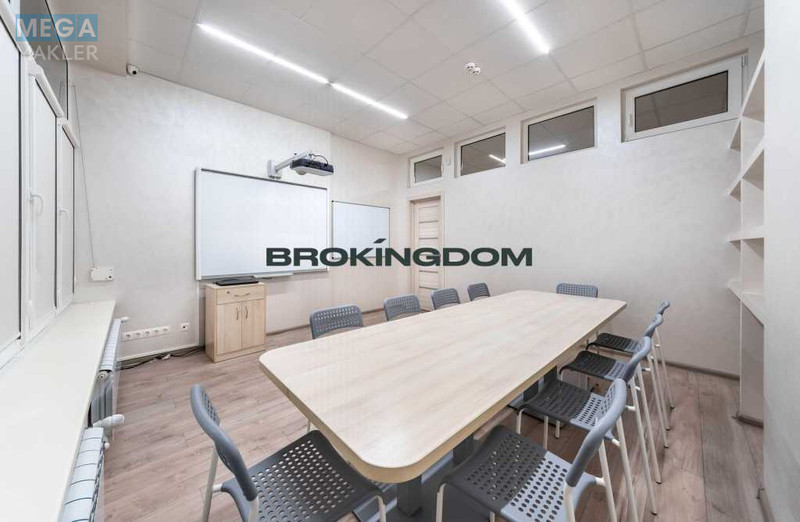 Продаж окремої будівлі/побудови, 147 кв.м, <a class="location-link" href="/kiev/" title="Недвижимость Київ">Київ</a>, <a class="location-link" href="/kiev/podolskij/" title="Недвижимость Подільський район">Подільський р-н</a>, Перемышельская вул., 2г (изображение 3)