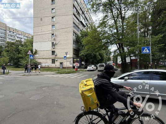 Продаж комерційної нерухомості, 50&nbsp;кв.м, под магазин, <a class="location-link" href="/kiev/" title="Недвижимость Київ">Київ</a>, <a class="location-link" href="/kiev/svyatoshinskij/" title="Недвижимость Святошинський район">Святошинський р-н</a>, Победы просп., 91 (изображение 3)